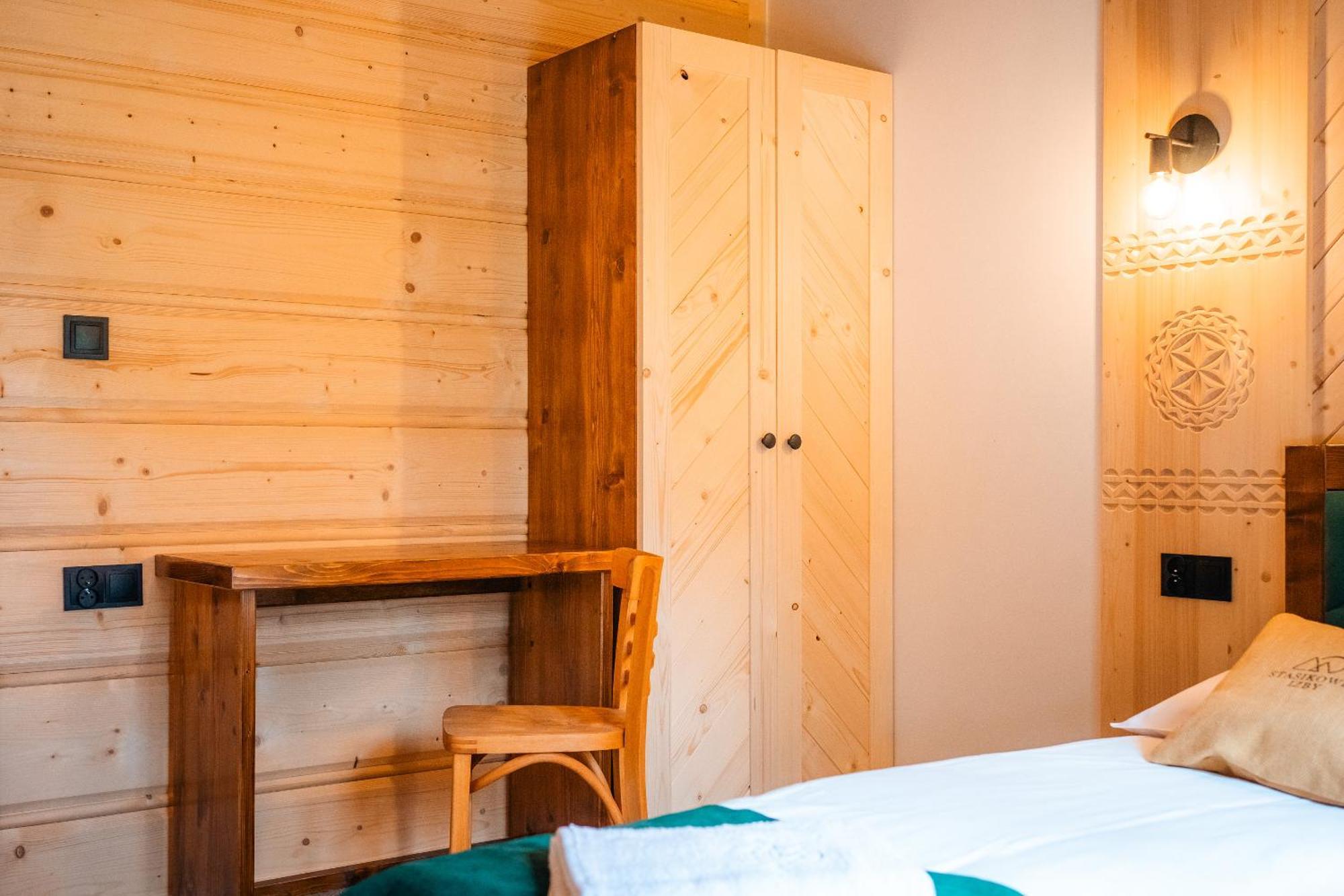 Apartamenty Dwupoziomowe Stasikowe Izby 부코비나 타트잔스카 외부 사진
